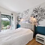 Bed and Breakfast Ongizatea Au Calme Avec Piscine Et Vue Montagne