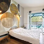 Ongizatea Au Calme Avec Piscine Et Vue Montagne Bed and Breakfast *