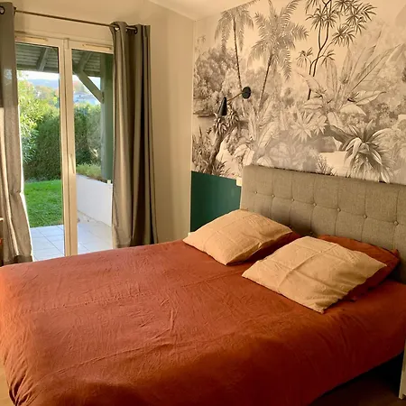 Ongizatea Au Calme Avec Piscine Et Vue Montagne