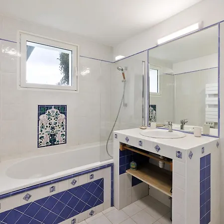 Ongizatea Au Calme Avec Piscine Et Vue Montagne Bed & Breakfast *
